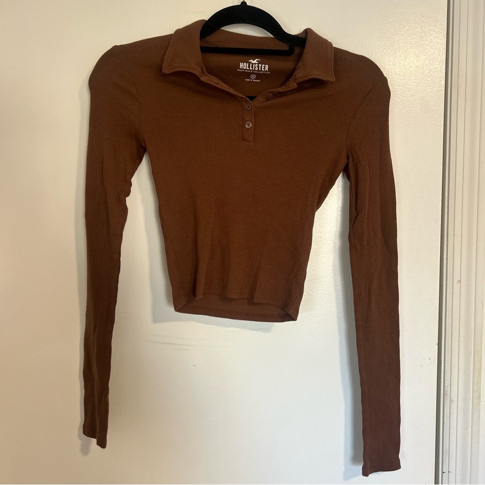 Hollister Brown Ribbed Button Top